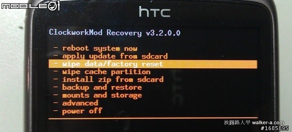 Desire 的 Android 2.3+ Sense 2.1+3.0 Rom (6/17更新,新3D桌面)