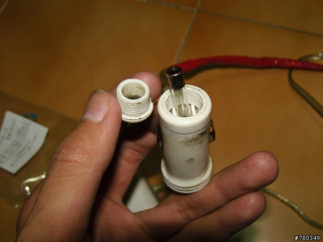~機車安裝車用充電器,之汽車用品改造~---圖多請見諒