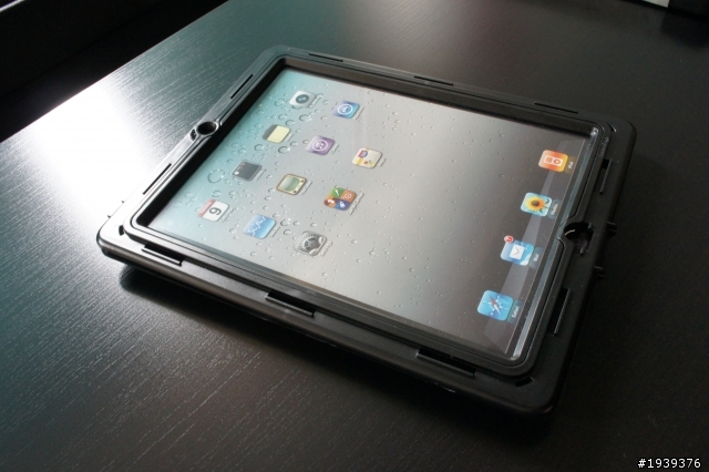 iPad 2 全機包覆式保護殼 by Gumdrop