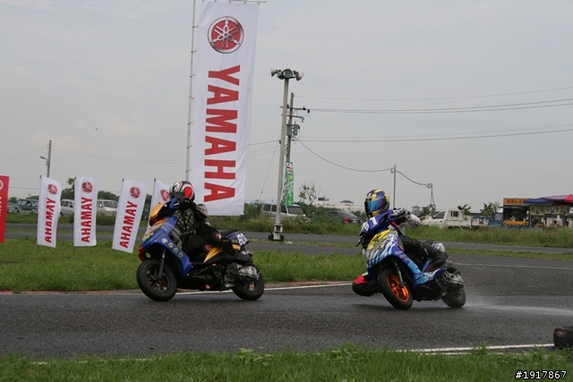 別人拔蘿蔔我拔雷田車