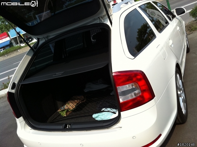 再來!! OCTAVIA RS 2.0TDI開箱...