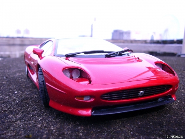JAGUAR XJ220 (Tamiya 1/24)