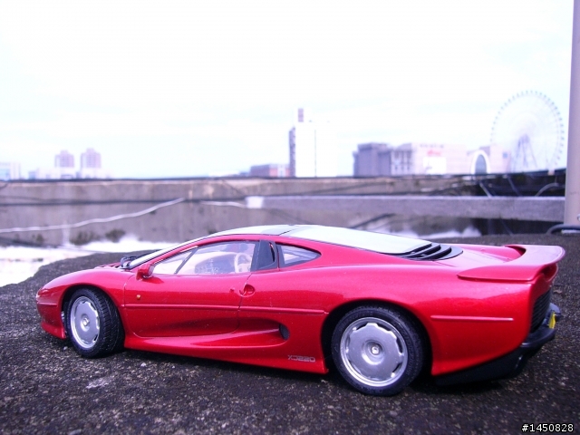 JAGUAR XJ220 (Tamiya 1/24)