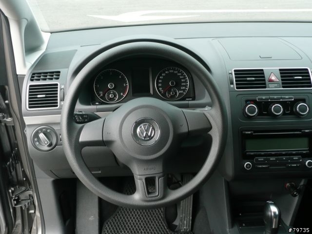 2011年款Touran 1.6TDI 金屬深灰X9開箱囉!(8/8日更新,加裝車頂行李架)