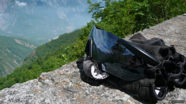 我們騎單車,我們遇見玉山。