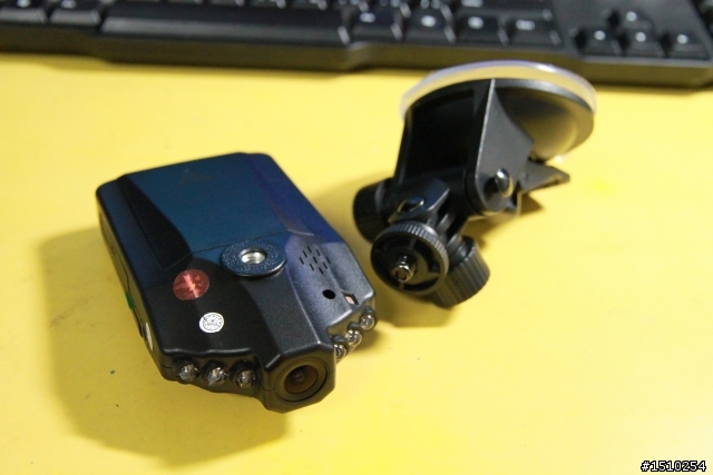 公版行車記錄器的後視鏡架DIY