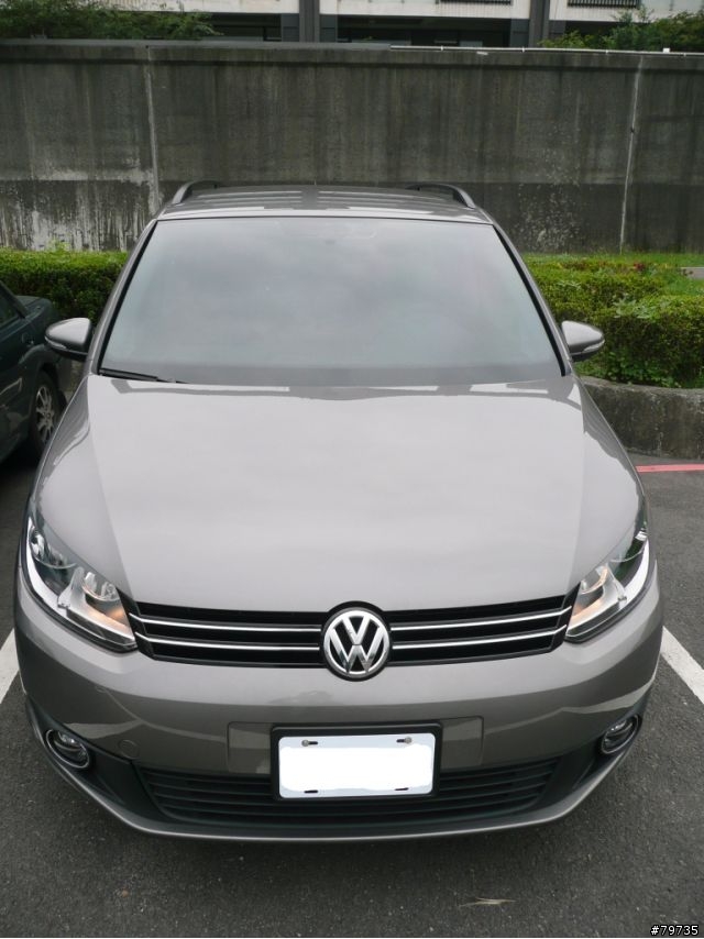 2011年款Touran 1.6TDI 金屬深灰X9開箱囉!(8/8日更新,加裝車頂行李架)