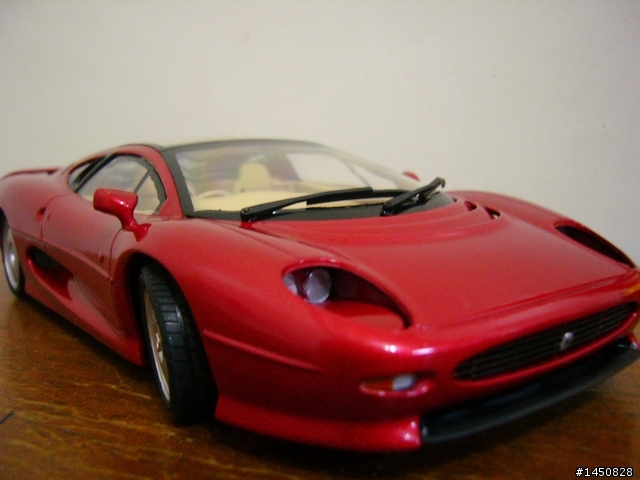 JAGUAR XJ220 (Tamiya 1/24)