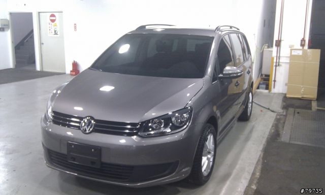 2011年款Touran 1.6TDI 金屬深灰X9開箱囉!(8/8日更新,加裝車頂行李架)