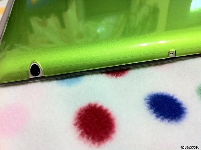 更新(分享) iPad2 果凍套+smart cover***新增uniboo硬殼比較(青蘋果)