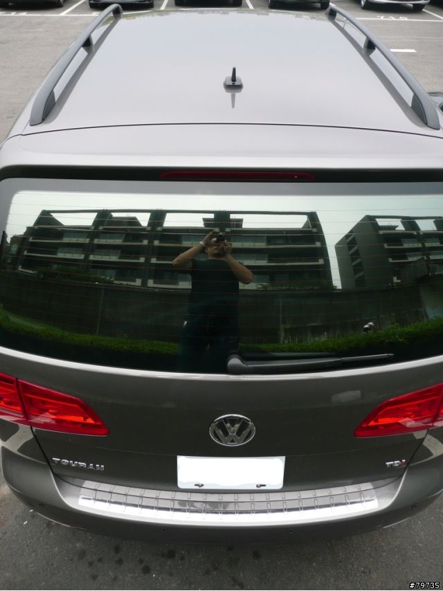 2011年款Touran 1.6TDI 金屬深灰X9開箱囉!(8/8日更新,加裝車頂行李架)