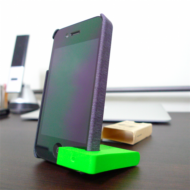 iPhone4 桌上好幫手~ Moviepeg