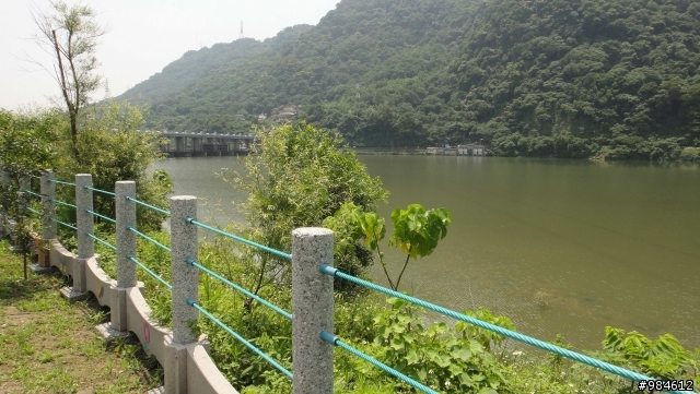 大白的一路迢迢遠,翻山越嶺南庄行