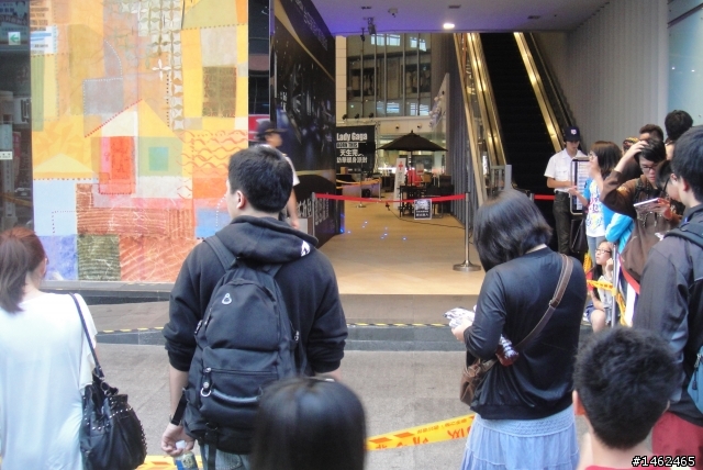 女神卡卡-- 危險刺激冒險的搶票之旅