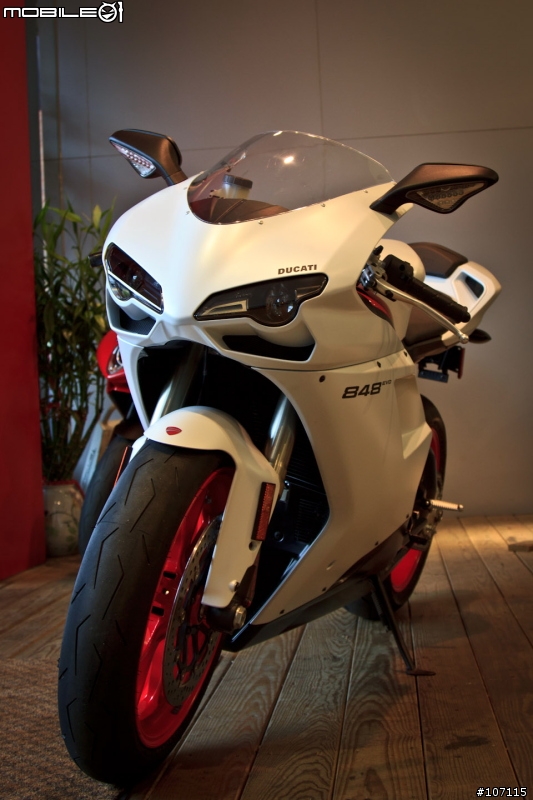 義大利愛駒分享 ～ 2011 Ducati 848 Evo開箱