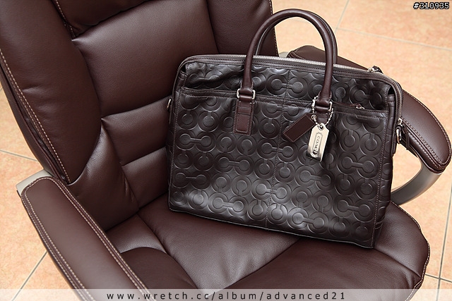 Coach 2011年全牛皮Logo壓紋電腦包(公事包)~~(也歡迎男生Coach包都來分享)