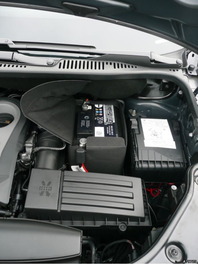 2011年款Touran 1.6TDI 金屬深灰X9開箱囉!(8/8日更新,加裝車頂行李架)