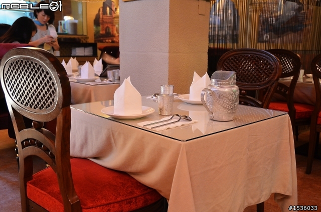 原本美好的一天,高雄臨港線、甲蟲店、成大、印度美食,卻"碰"在高速公路被後車追撞。