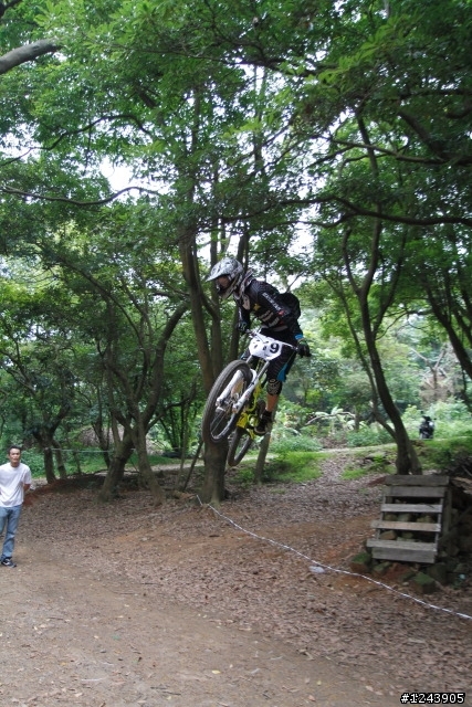 20110605 桃園縣XC選拔賽 0606台北市選拔賽(公路) 賽事記錄 "PASSI FOOTDISC鞋墊測試" "Frontier 獎品開箱"