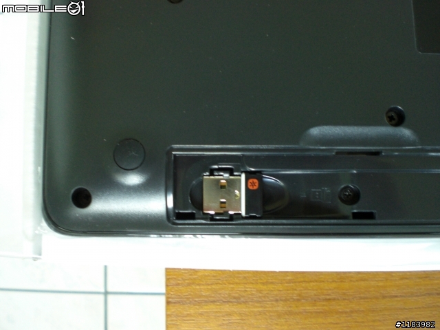 他們兩個才是同一國的-羅技 K340 以及 M505(黑色版) 鍵鼠組