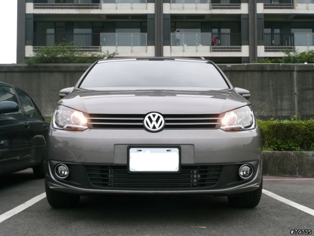 2011年款Touran 1.6TDI 金屬深灰X9開箱囉!(8/8日更新,加裝車頂行李架)
