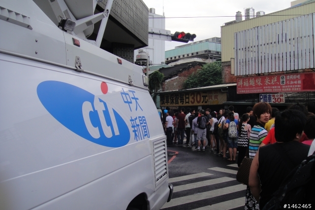 女神卡卡-- 危險刺激冒險的搶票之旅