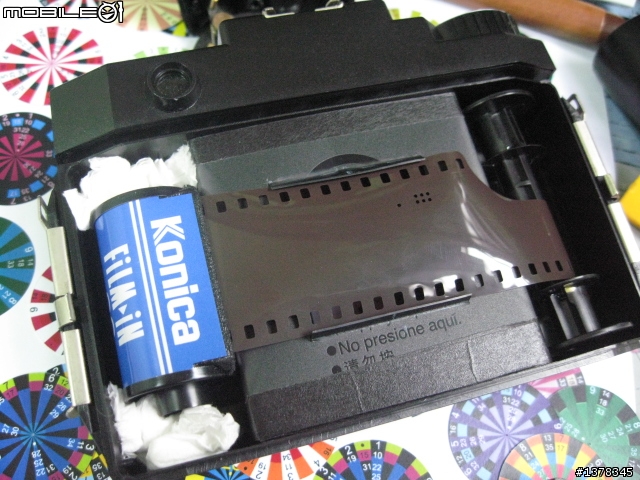 holga 120 小補玩 ---真正可調光圈+改裝135檔板+135計片轉盤