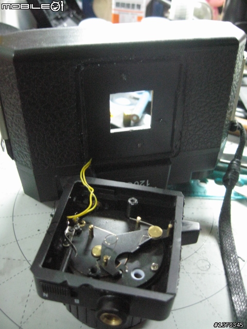 holga 120 小補玩 ---真正可調光圈+改裝135檔板+135計片轉盤