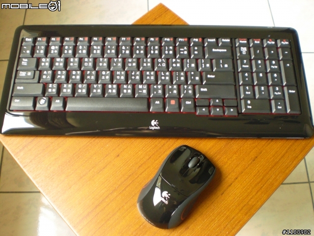他們兩個才是同一國的-羅技 K340 以及 M505(黑色版) 鍵鼠組
