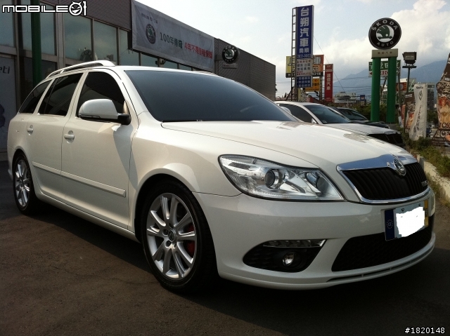 再來!! OCTAVIA RS 2.0TDI開箱...