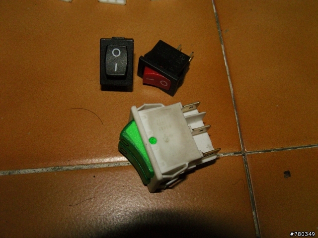 ~機車安裝車用充電器,之汽車用品改造~---圖多請見諒