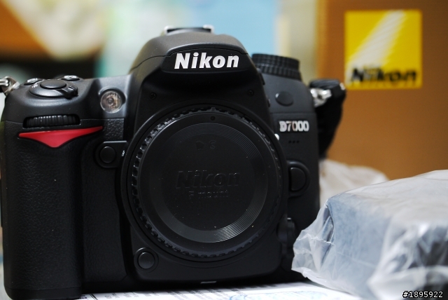(新手開箱)NIKON D7000