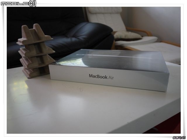 美版 2011 NEW MBA 13" 開箱照