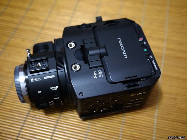 Sony NXCAM NEX-FS100簡單開箱