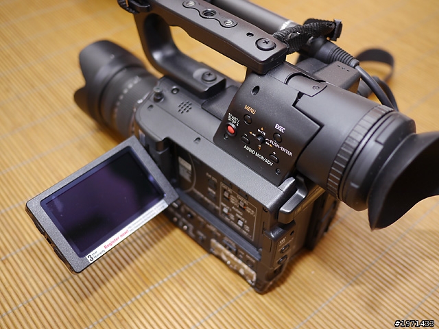 Sony NXCAM NEX-FS100簡單開箱