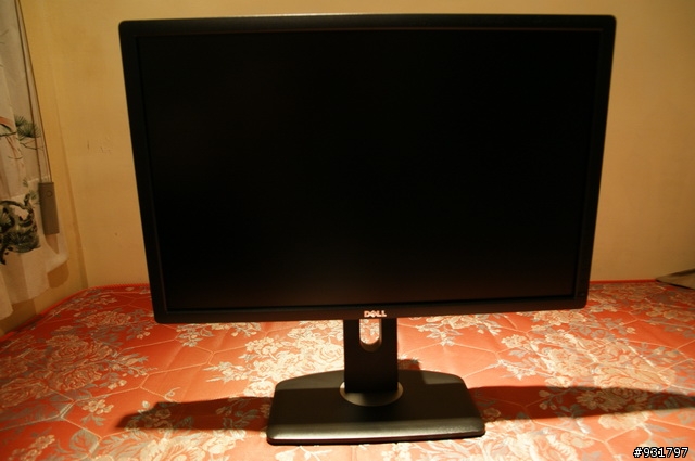 《圖已補完》Dell U2412M 開箱