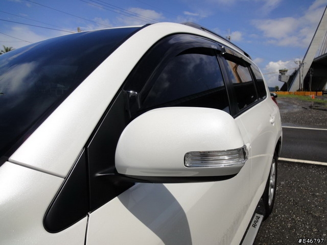 又一台期盼以久之大白RAV4開箱文~