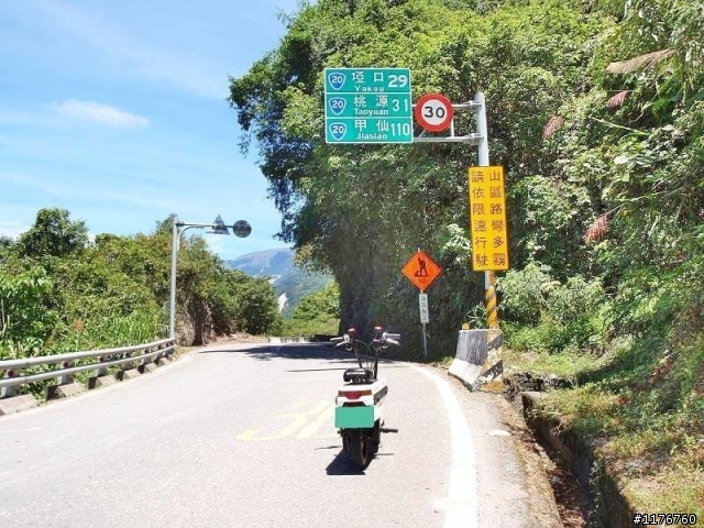 騎著 HONDA MOTOCOMPO 征服埡口 南橫之旅 ! ( 東部 )