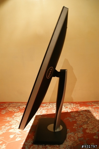 《圖已補完》Dell U2412M 開箱