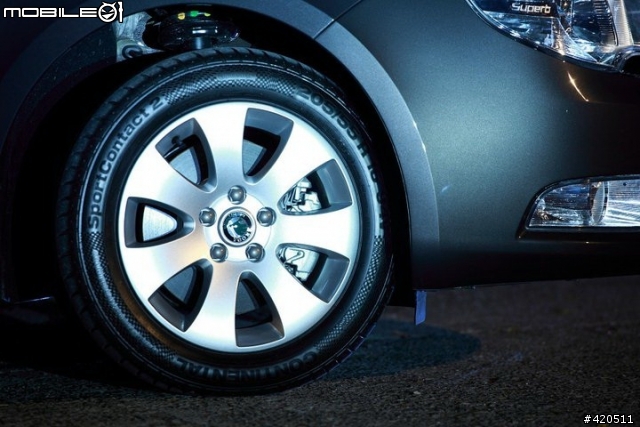 SKODA Superb1.8TSI 摩卡棕-顏色首開箱 (7/12新增 捷克-雅士)