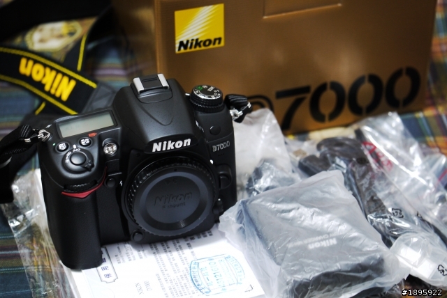 (新手開箱)NIKON D7000