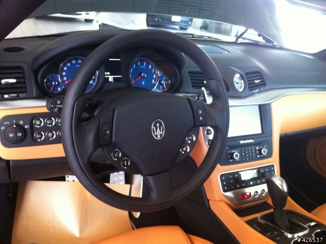 分享Maserati GrenCabrio蒙地拿交車