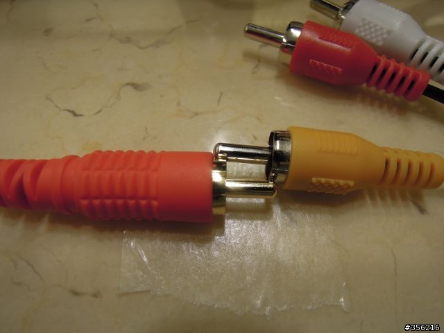 nuvi 2565RT AV-IN 接頭 pinout