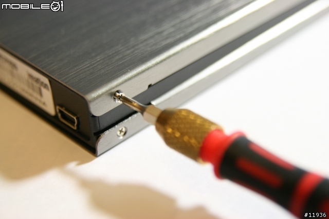 Macbook Pro 13 升級1T硬碟 (WD10TPVT 12mm高)