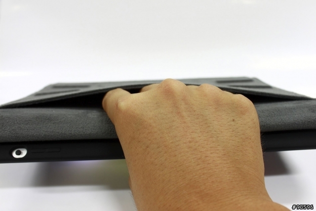〖開箱分享〗Moshi iVIsor AG & Concerti for iPad 2(文長圖多...)