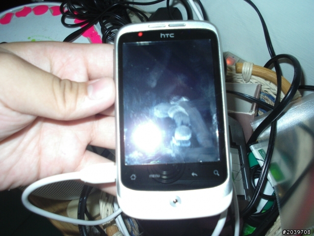 {開箱} 極簡易開箱 HTC Wildfire 野火機-白銀