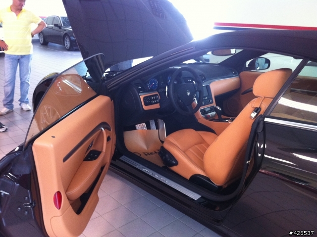 分享Maserati GrenCabrio蒙地拿交車