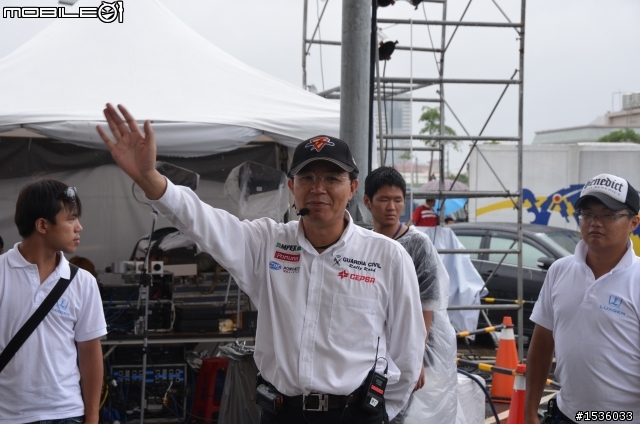 以15支影片詳細介紹亞洲車神陳和皇2011年7月17日於高雄夢時代的神技演出