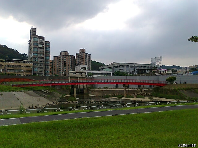 關於景美溪堤防興建工程