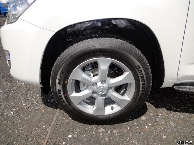 又一台期盼以久之大白RAV4開箱文~
